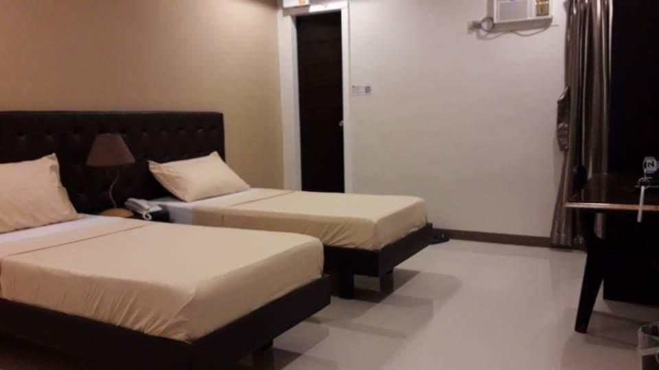 Urbantel Hotel Lucena Eksteriør bilde